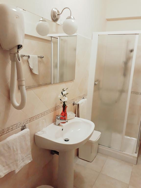 מילאנו מריטימה Hotel Helvetia מראה חיצוני תמונה